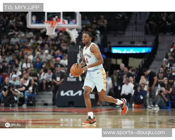 马刺季前赛全胜福克斯因伤缺席球队依然表现出色