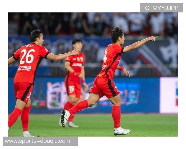 海港队主力黄牌压力大争冠路上赛程最为艰难 海港队主力黄牌压力大争冠路上赛程最为艰难