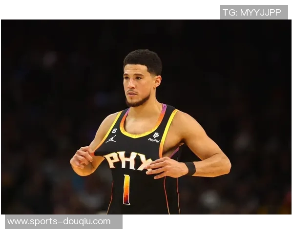 布克回应连吃两次技术犯规称裁判未看见错误导致掘金获得球权 布克回应连吃两次技术犯规称裁判未看见错误导致掘金获得球权