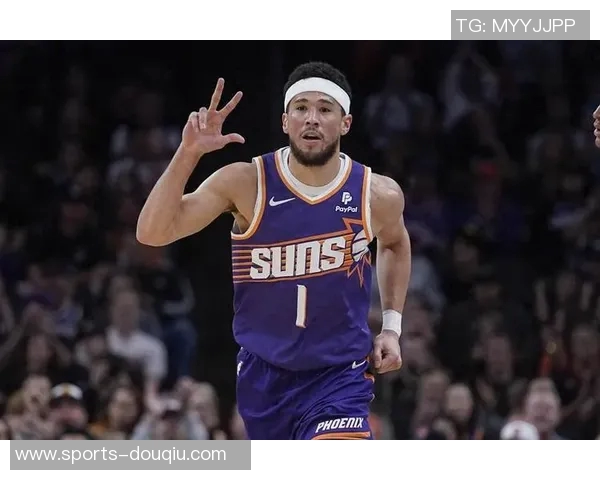 布克谈新赛季期待与责任感受领袖角色的重要性与挑战