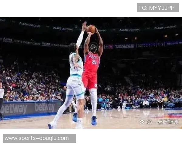 乔治状态平平29分钟出战仅得12分4篮板3助攻并有4次失误表现不佳